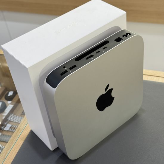 Mac Pro(2013) 32GB RAM 251GB, LED CINEMA DISPLAY APPLE